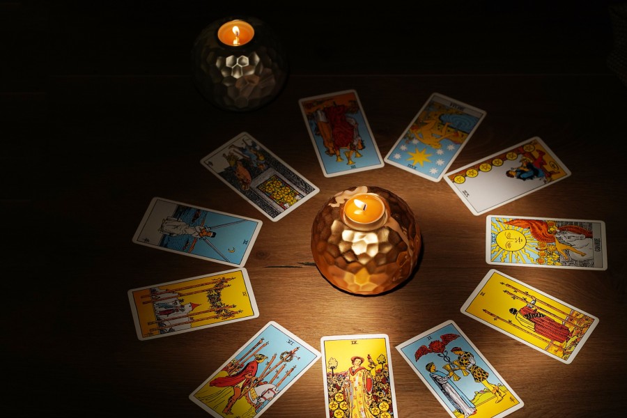 Qu'est-ce que le bateleur dans le tarot ? Qu'est-ce que le bateleur dans le tarot ?